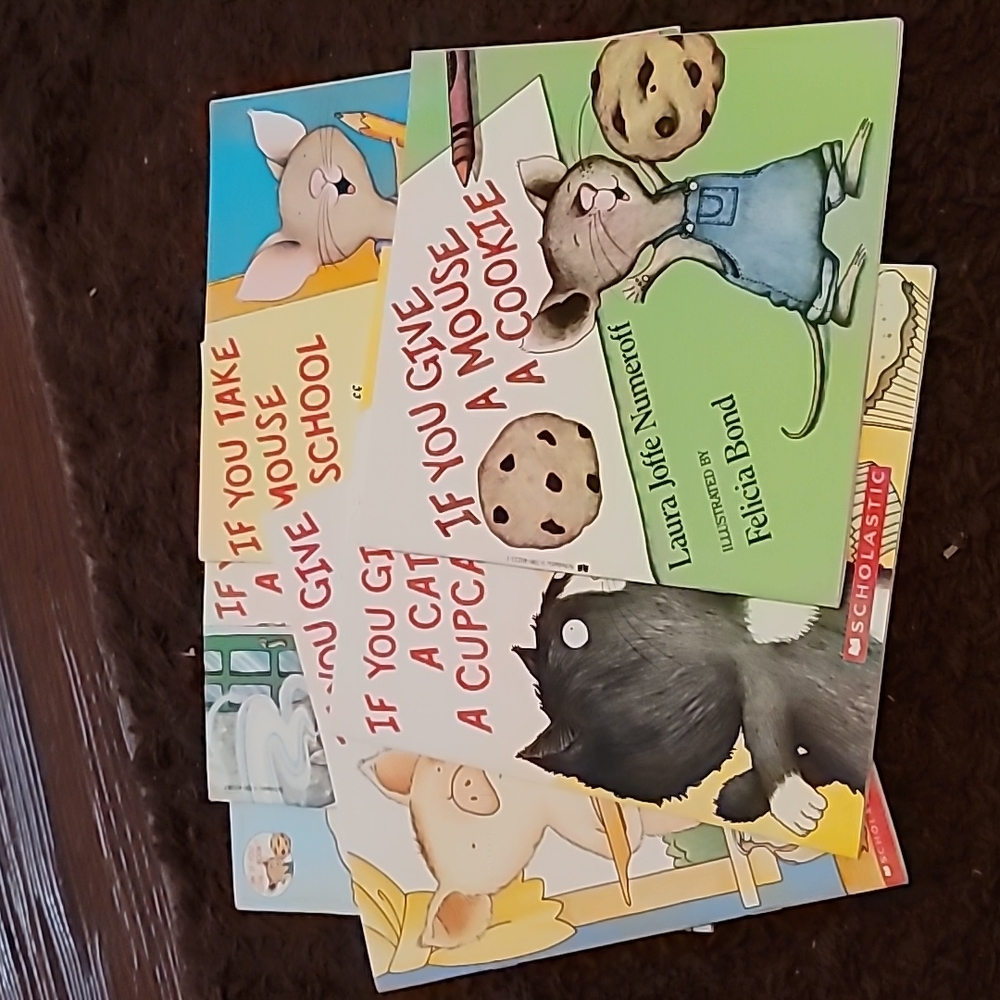 If you give a mouse a cookie, 6 books
